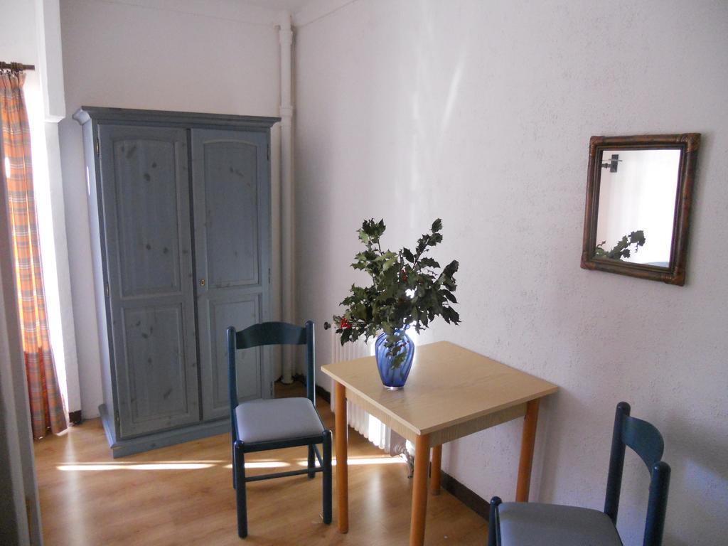 Hotel - Gites "U Pozzu" Evisa Rum bild